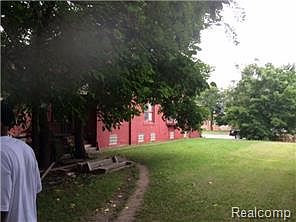 5th image of 796 W Grand Blvd