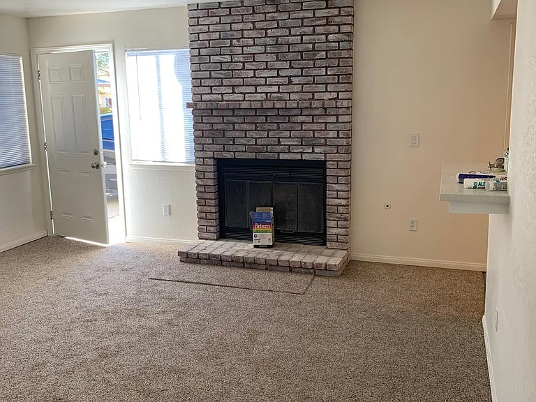 1012 Atkins St #B — Photo 3