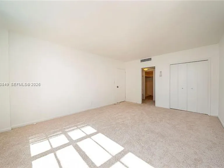 5700 Collins Ave #8A — Photo 17