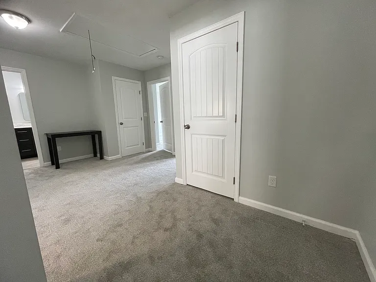 1605 Villa Cir — Photo 11
