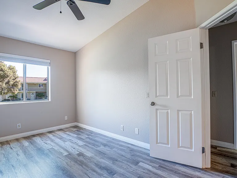 448 Tava Ln — Photo 18