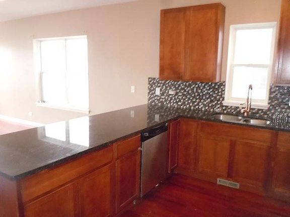 5th image of 5232 W Galewood Ave