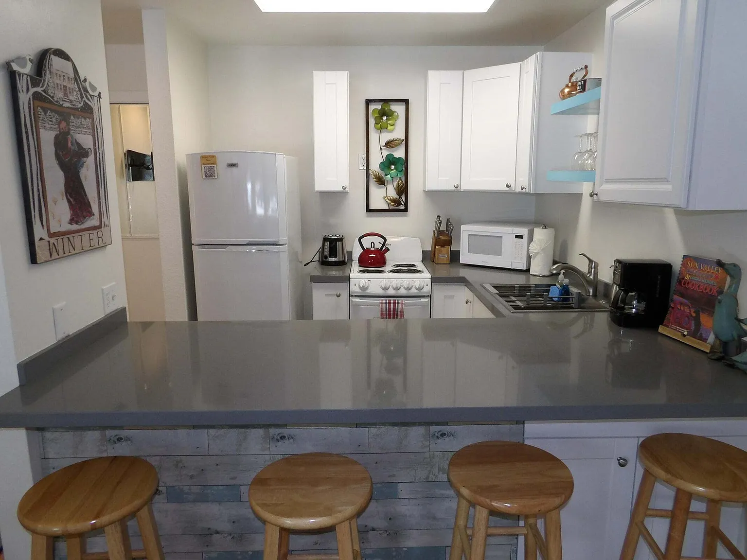 260 2nd Avenue South - 15 — Photo 4