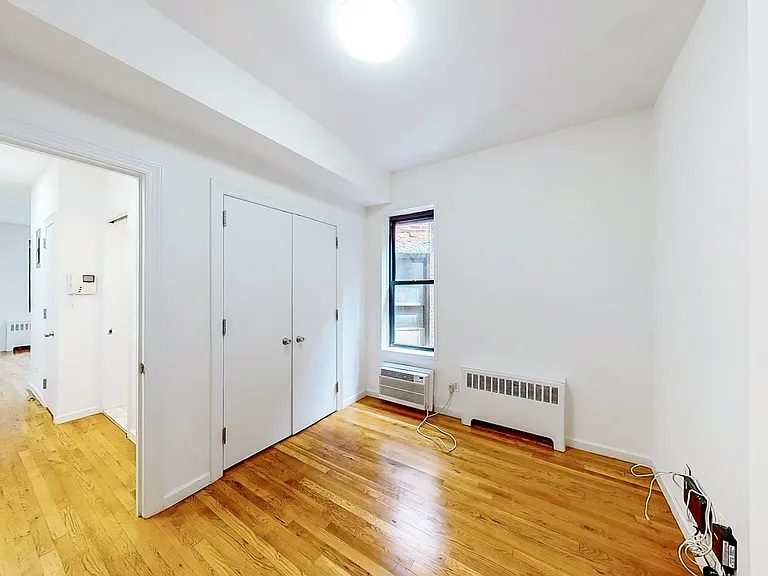 318 E 89th St #5A — Photo 4