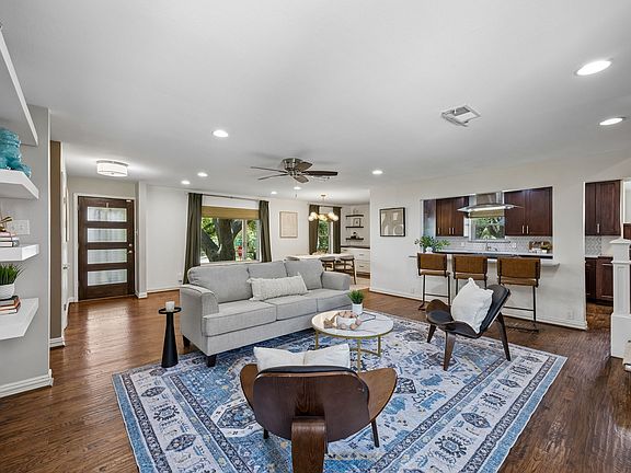 5th image of 9605 Crestedge Dr