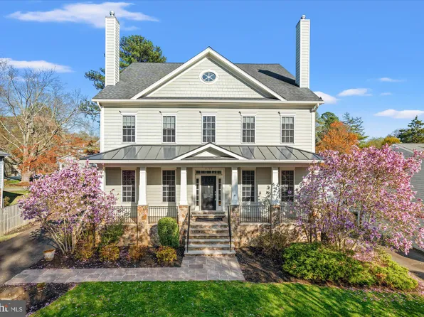 8709 Fort Hunt Rd, Alexandria, VA 22308