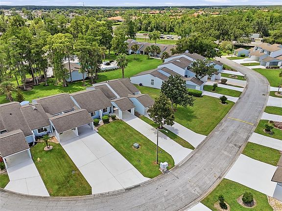 5th image of 472 PRESTWICK PLACE