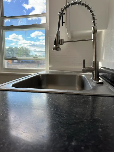 2 bed, 750 sqft, $999 — Photo 2