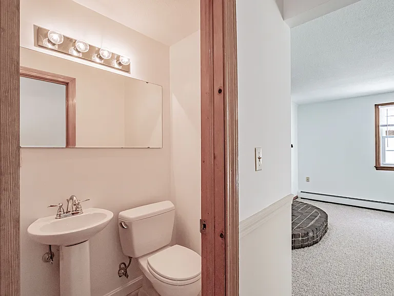 29 Collins Rd #D — Photo 6