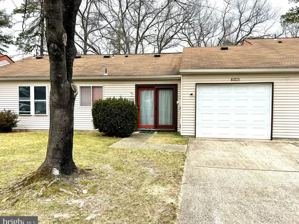 704 Liverpool Cir, Manchester Township, NJ 08759