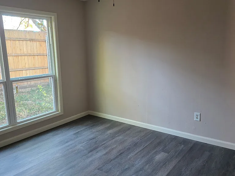 711 Ticonderoga Dr — Photo 3