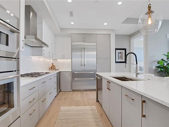 4th image of 2425 Peachtree Rd NE #1203