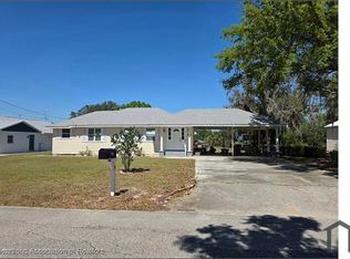 225 E Walnut St, Avon Park, FL 33825