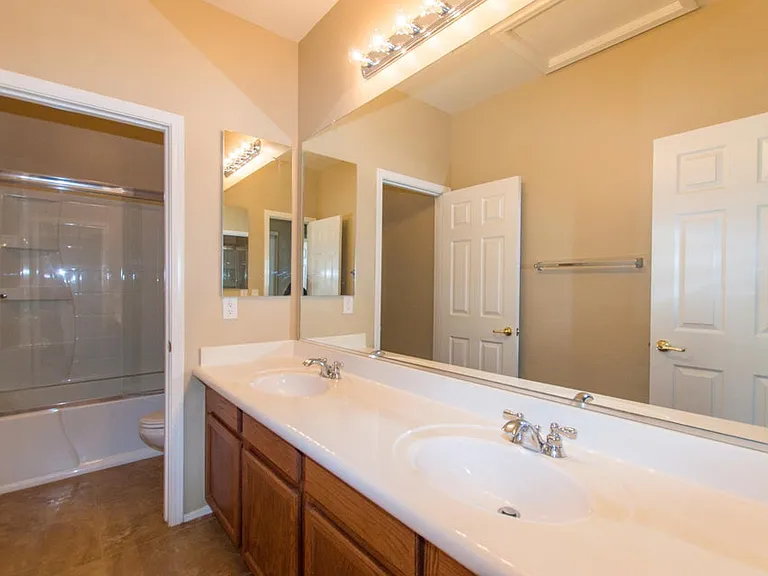 44023 W Bailey Dr — Photo 8