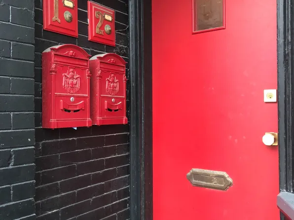 476 Roncesvalles Ave Unit 1, Toronto, ON M6R 2N5