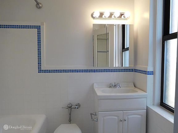 4th image of 243 W End Ave APT 1404