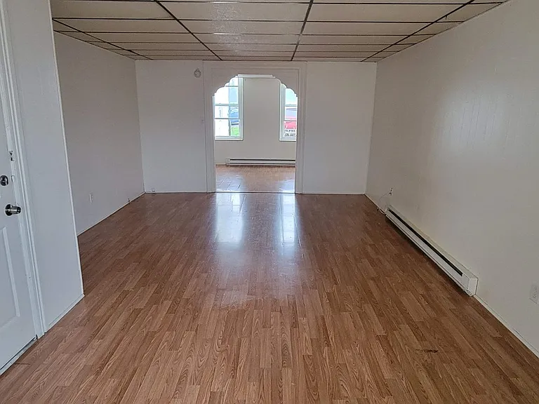 Main 511 — Photo 3
