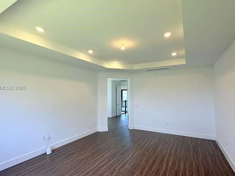 19708 NE 14th Ave — Photo 8