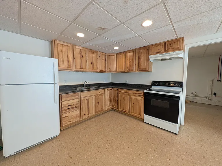 425 Carl Broggi Hwy #1 — Photo 4
