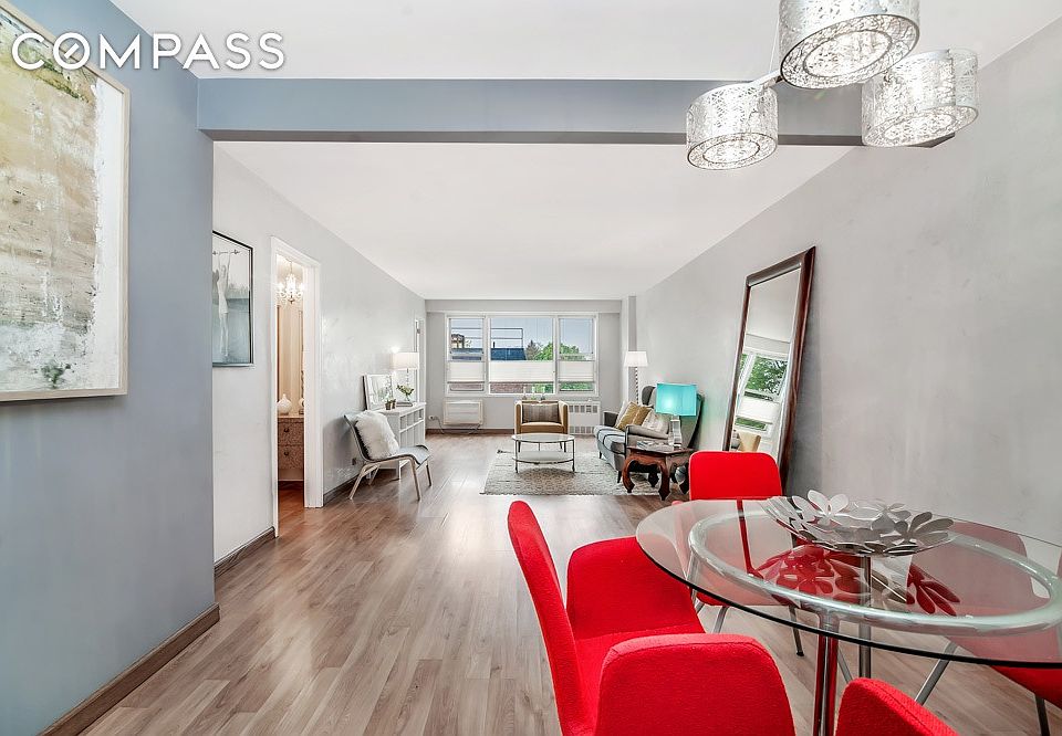 Living Room/Dining Room