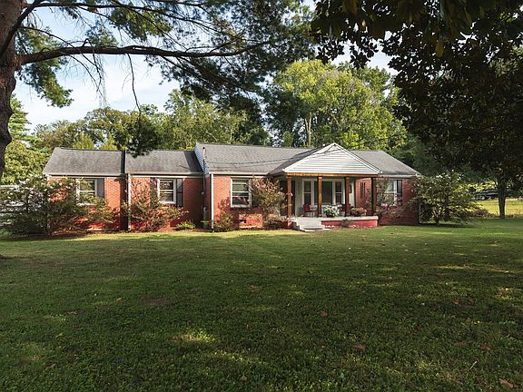 3rd image of 5012 Stillwood Dr