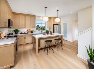911 Estrella Rd, San Marcos, CA 92078