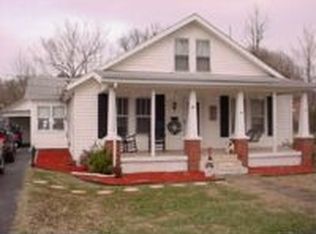 121 Fairground Dr, Waverly, TN 37185
