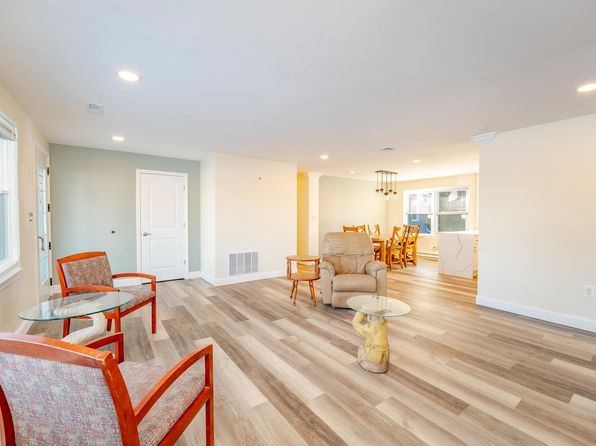 31 Macdonald Ln, Heislerville, NJ 08324