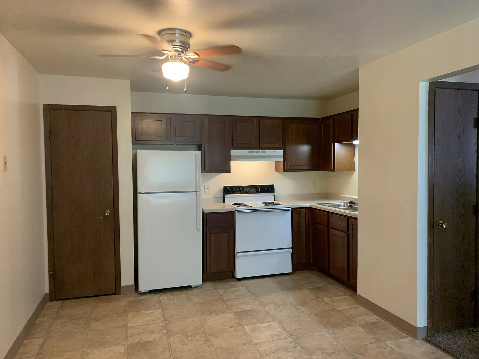 3240 Packer Drive - 201 — Photo 2