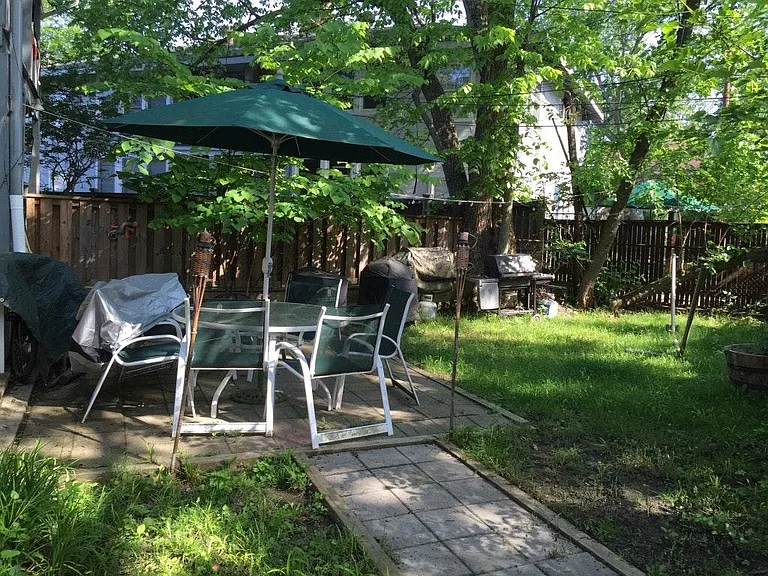 Garden dining patio