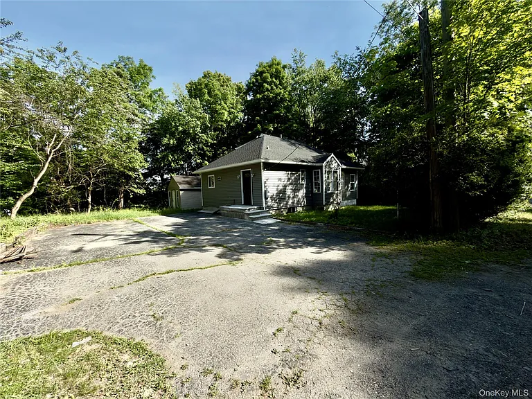 4 Dodd Ln — Photo 3