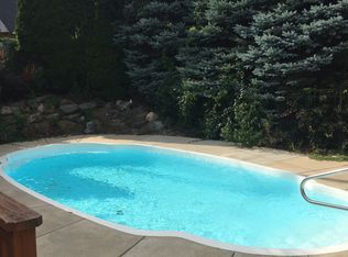 2141 Quail Run Dr, Commerce Township, MI