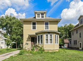 539 Palace St, Aurora, IL 60506