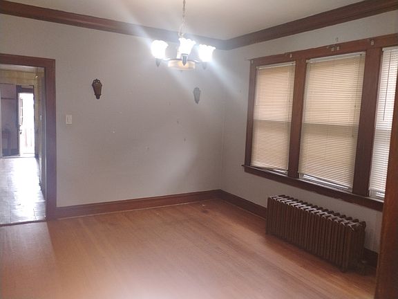 4th image of 5829 S Sawyer Ave