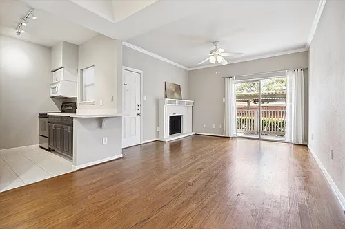 4041 Drake St #113 Photo 1