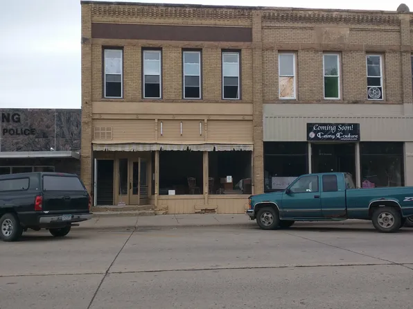 135 S Broadway, Wells, MN 56097