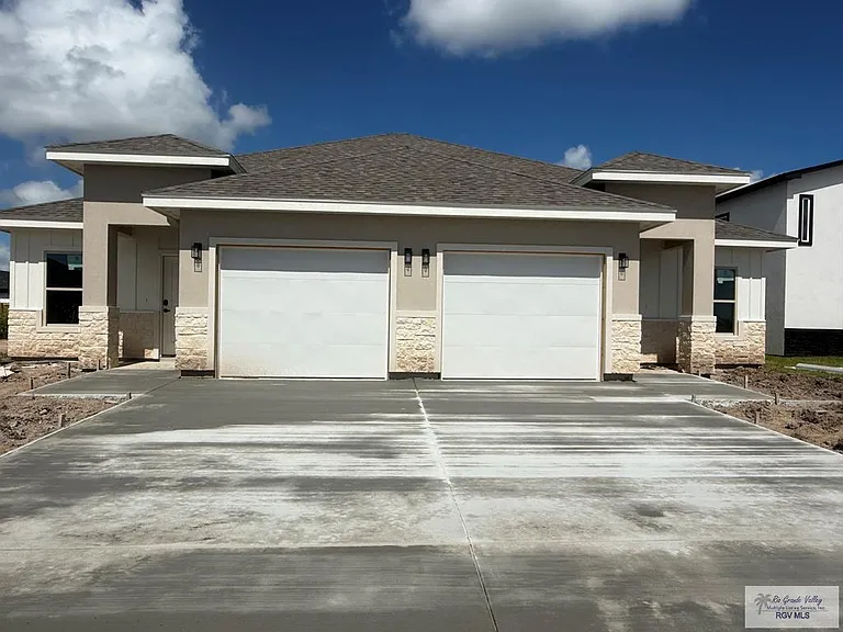 1014 Escondido Ln — Photo 14