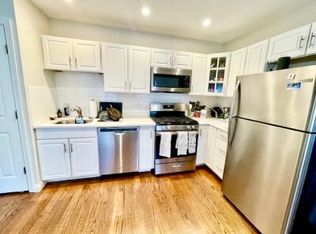 182 Endicott St APT 3, Boston, MA 02113