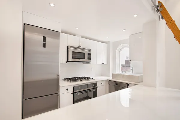 Rented by WAM Partners - William Moses Co. | media 27