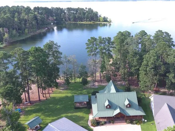 876 County Road 56, Zavalla, TX 75980