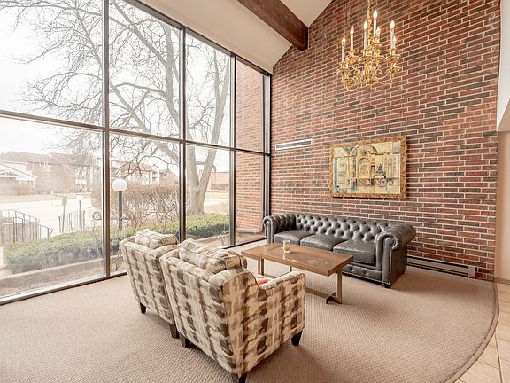 2nd image of 3070 Pheasant Creek Dr APT 207
