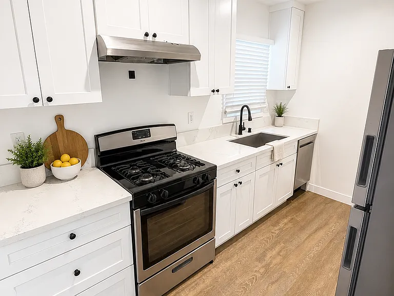 54 Ximeno Ave — Photo 2