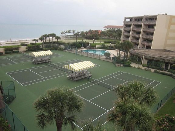 3rd image of 3939 Ocean Dr