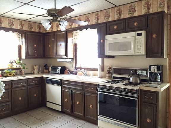 4th image of 278 Demorest Ave