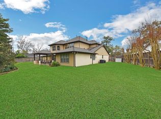 9007 Lupton Ct, Houston, TX 77055