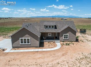 19510 Savanna Acres, Colorado Springs, CO 80930