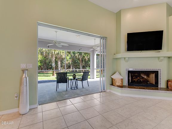 4th image of 4117 Salina Ln