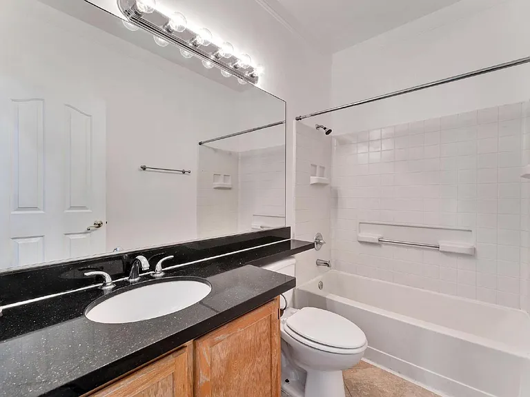 2560 Silver Shadow Dr — Photo 17