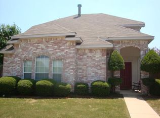 1356 Creekview Dr, Lewisville, TX 75067