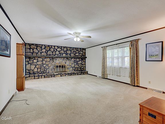 4th image of 616 Joy St